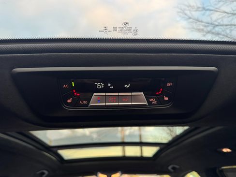 Used 2022 BMW X7 M50i image 68