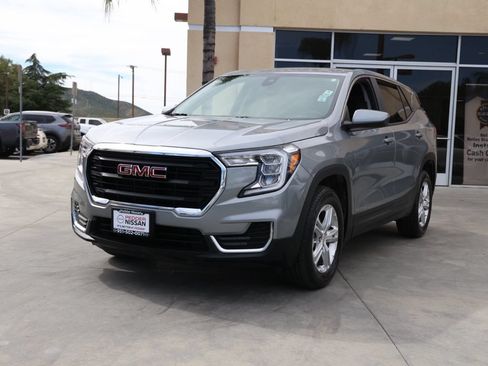 Used 2024 GMC Terrain SLE AWD/4WD image 8