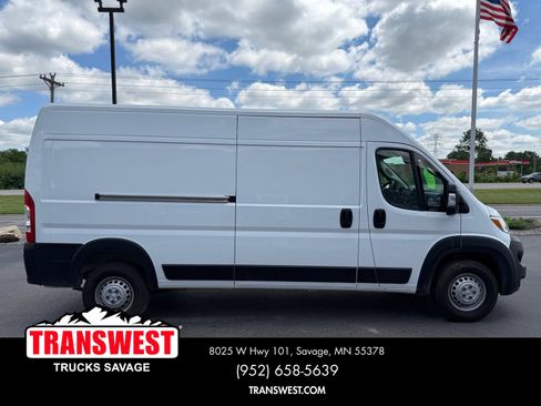 Used 2025 RAM ProMaster 2500 w/ Convenience Group FWD image 15
