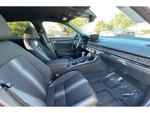 Used 2025 Honda Civic Sport image 18
