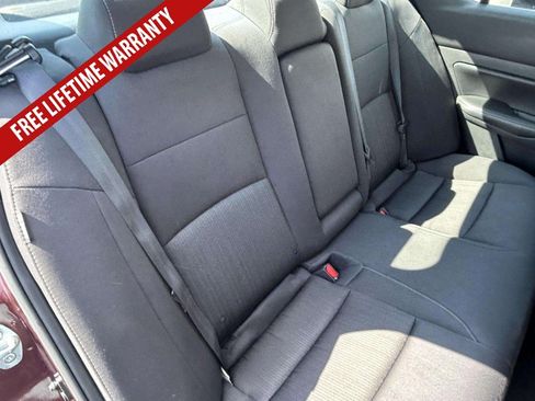 Used 2024 Nissan Altima 2.5 SV FWD image 17