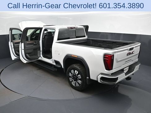 Used 2024 GMC Sierra 2500 Denali w/ Denali Reserve Package AWD/4WD image 2