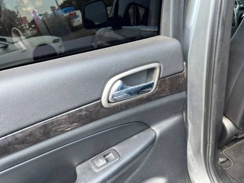Used 2012 Jeep Grand Cherokee Laredo AWD/4WD image 26