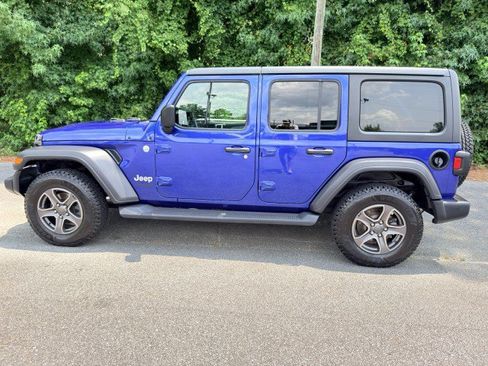 Used 2018 Jeep Wrangler Unlimited Sport S AWD/4WD image 2