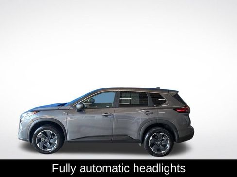 Used 2025 Nissan Rogue SV AWD/4WD image 15