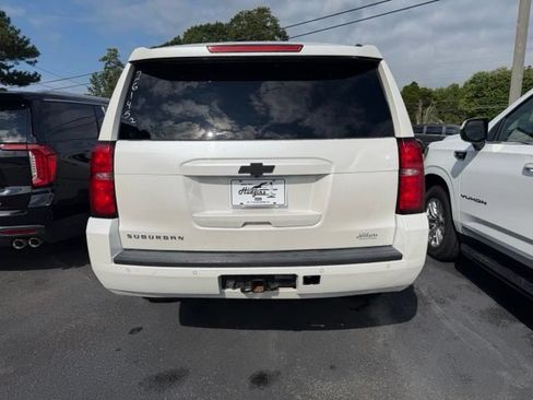 Used 2016 Chevrolet Suburban LT AWD/4WD image 6