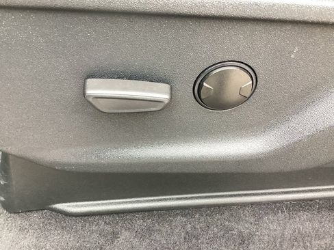 Used 2023 Ford F150 XLT AWD/4WD image 16