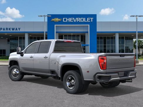 New 2026 Chevrolet Silverado 3500 LT AWD/4WD image 3