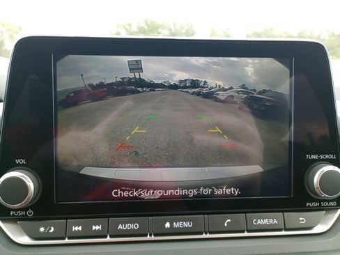 Certified 2025 Nissan Rogue SV w/ SV Premium Package image 21