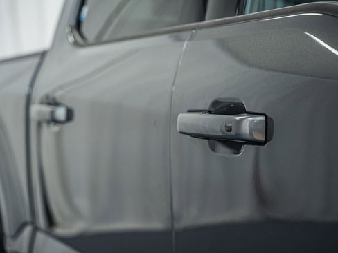 Certified 2023 Ford F150 Lariat w/ Equipment Group 502A High image 21