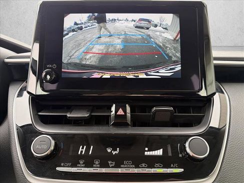 Used 2025 Toyota Corolla LE image 20