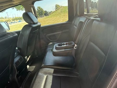 Used 2015 Nissan Titan PRO-4X image 10