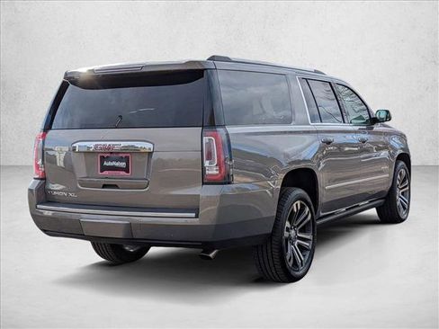 Used 2019 GMC Yukon XL Denali w/ Denali Ultimate Package image 5