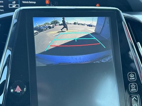 Certified 2020 Toyota Prius Prime XLE FWD image 25