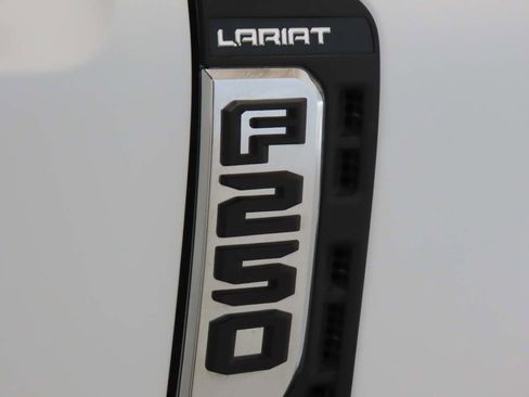 Used 2024 Ford F250 Lariat image 7