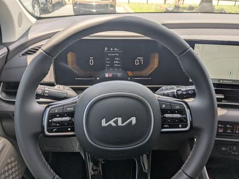 New 2026 Kia Carnival EX FWD image 34
