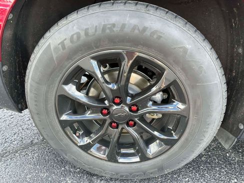 Used 2018 Chevrolet Equinox LT FWD image 10