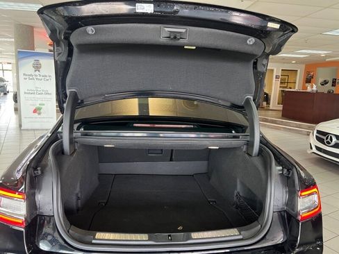 Used 2017 Lincoln Continental Premiere image 31