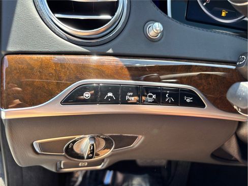 Used 2016 Mercedes-Benz Maybach S 600 image 34