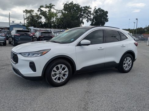 Used 2024 Ford Escape Active w/ Tech Pack #2 FWD image 8