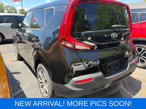 Used 2020 Kia Soul LX FWD image 2