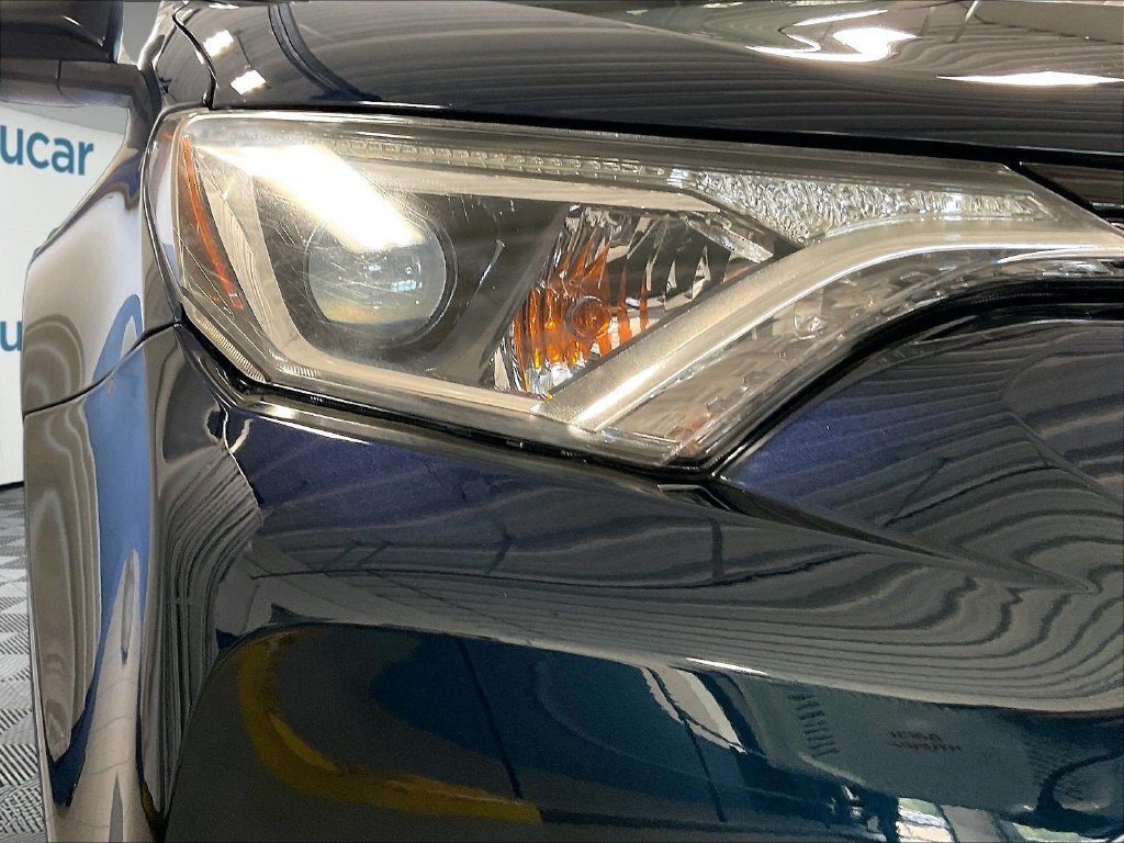 Used 2017 Toyota RAV4 LE AWD/4WD image 33