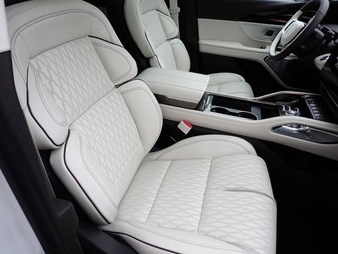 New 2026 Lincoln Nautilus Black Label image 11