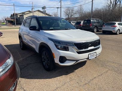 Used 2023 Kia Seltos S w/ Navigation Package