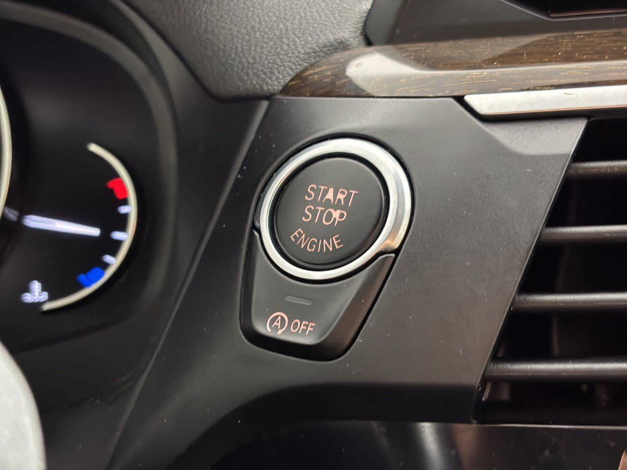 Used 2019 BMW X3 sDrive30i w/ Driving Assistance Package RWD image 20