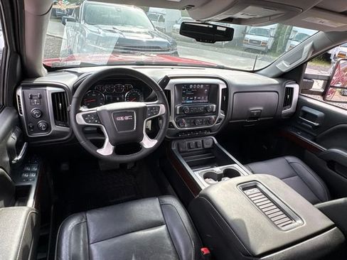 Used 2018 GMC Sierra 1500 SLT w/ SLT Premium Package AWD/4WD image 13