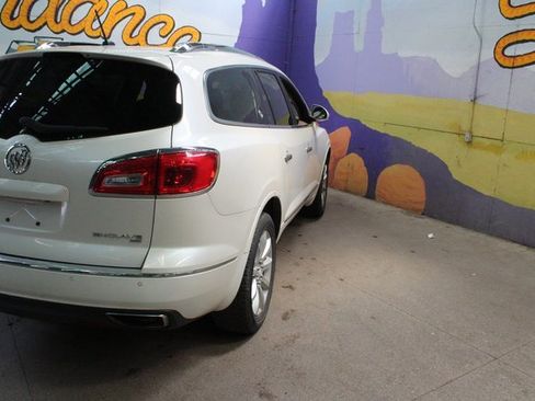 Used 2013 Buick Enclave Premium image 16