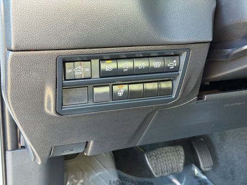 Used 2024 Toyota Tundra Limited image 17