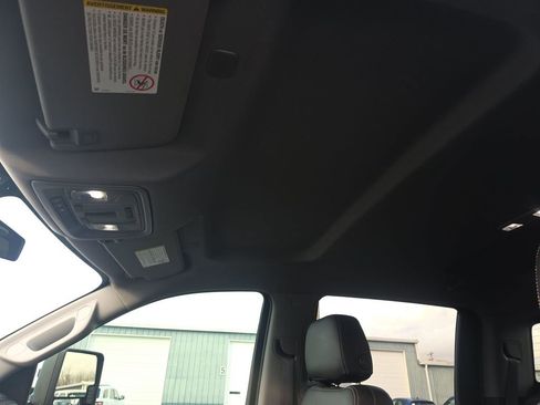 Used 2022 Chevrolet Silverado 3500 LT w/ Convenience Package image 13