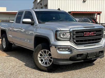 Used 2017 GMC Sierra 1500 SLE w/ SLE Value Package