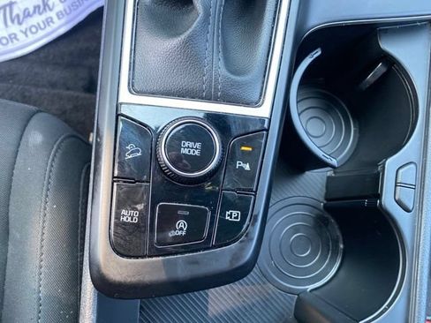 Used 2024 Kia Sportage LX FWD image 17