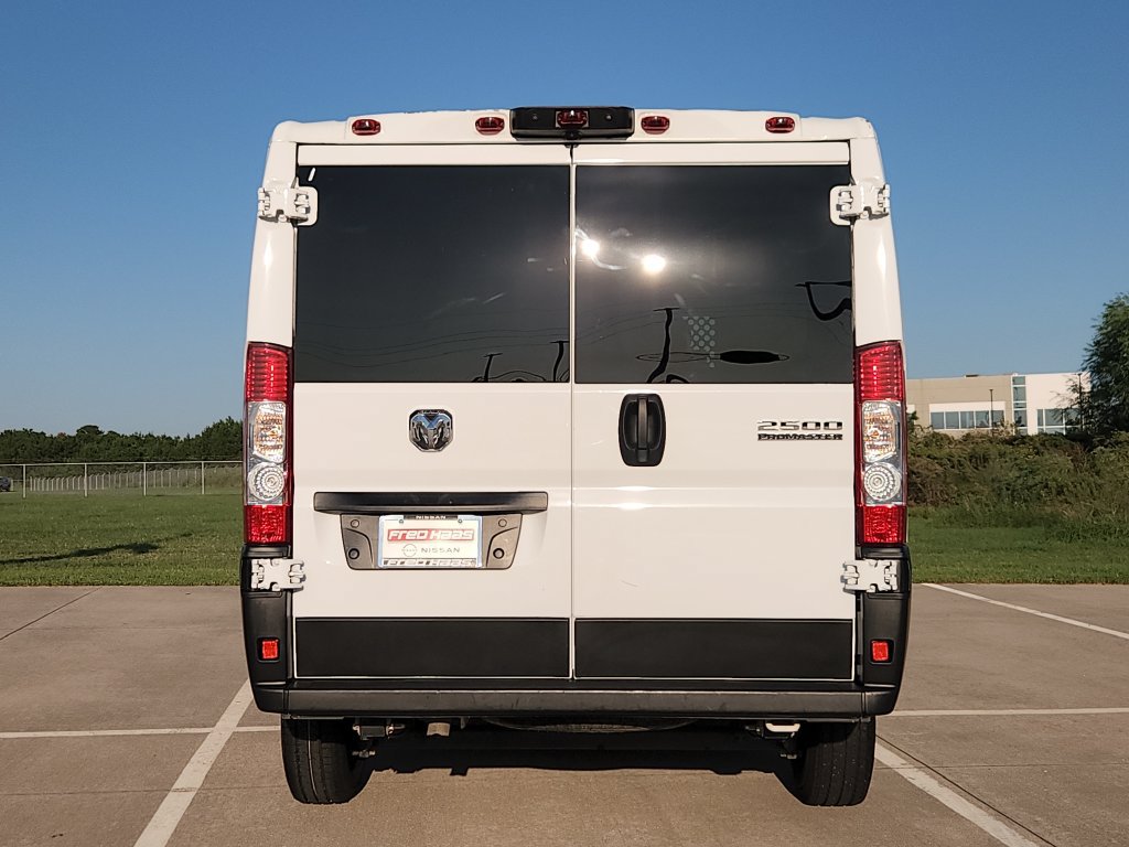 Used 2025 RAM ProMaster 2500 w/ U-Haul Equipment Group FWD image 38