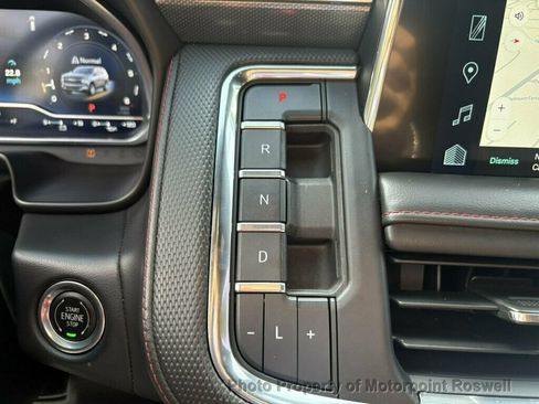 Used 2022 Chevrolet Suburban RST w/ Luxury Package RWD image 21