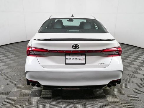 Used 2021 Toyota Avalon XSE FWD image 29