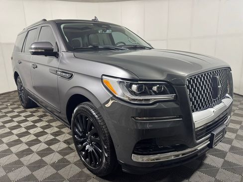 Certified 2023 Lincoln Navigator Black Label AWD/4WD image 7