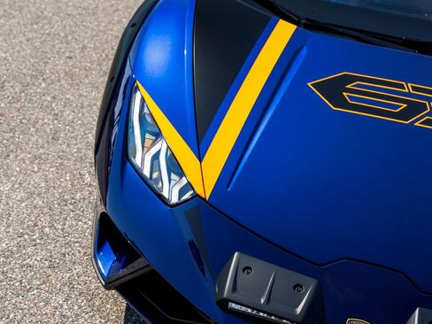 Used 2023 Lamborghini Huracan Sterrato image 40