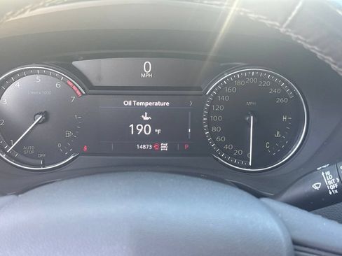 Used 2022 Cadillac XT4 Luxury AWD/4WD image 15
