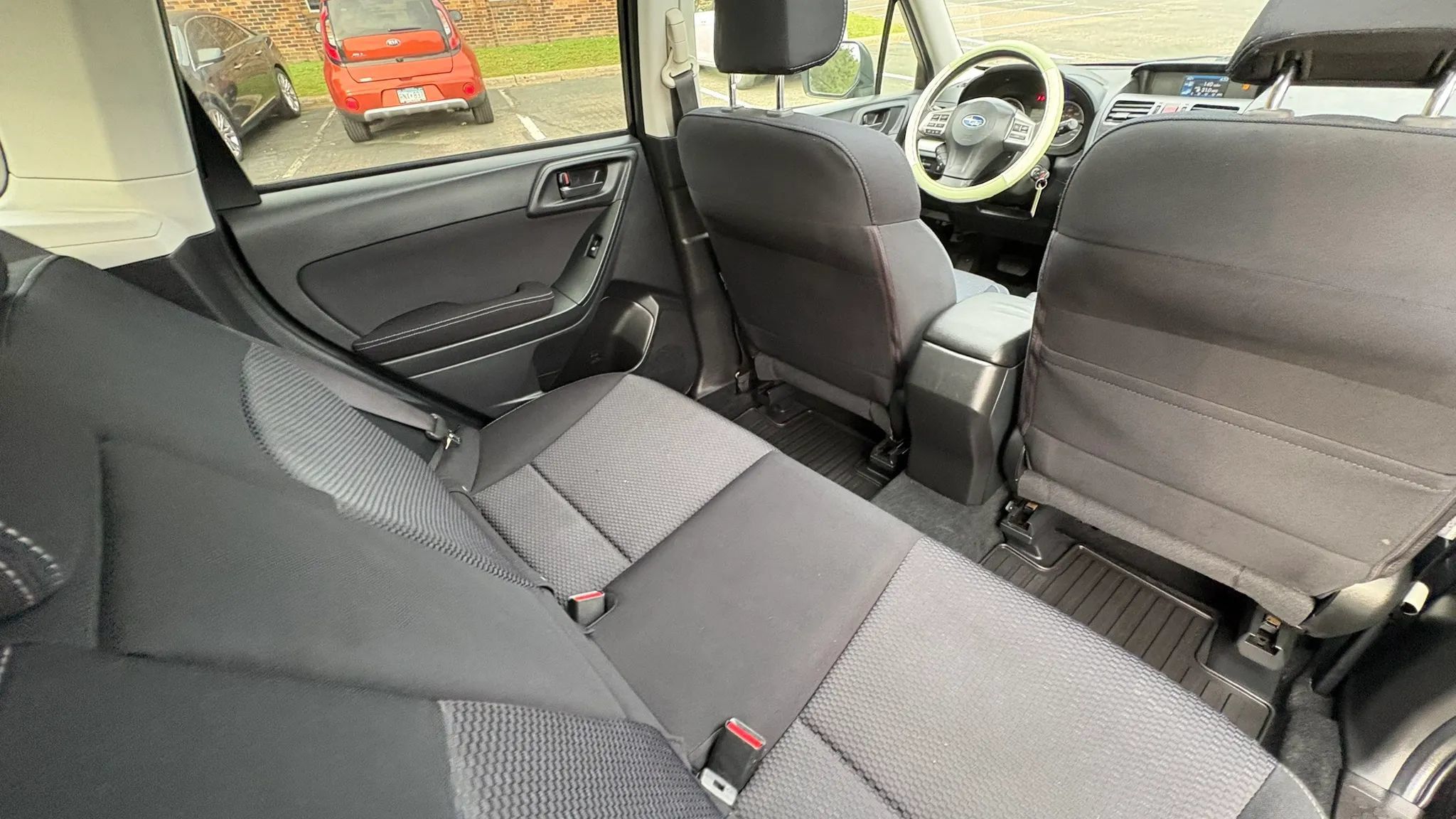 Used 2015 Subaru Forester 2.5i Premium w/ All-Weather Package AWD/4WD image 35