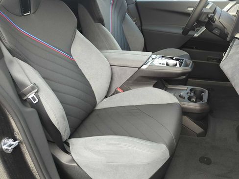 New 2026 BMW iX xDrive60 w/ M Sport Package image 21