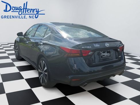Used 2019 Nissan Altima 2.5 Platinum AWD/4WD image 3