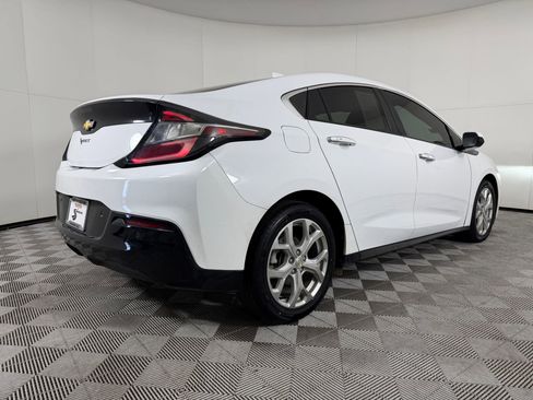 Used 2018 Chevrolet Volt Premier w/ Driver Confidence Package image 8