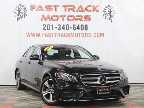 Used 2019 Mercedes-Benz E 300 4MATIC image 3