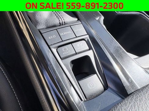 Used 2025 Toyota Camry SE w/ Convenience Package FWD image 21