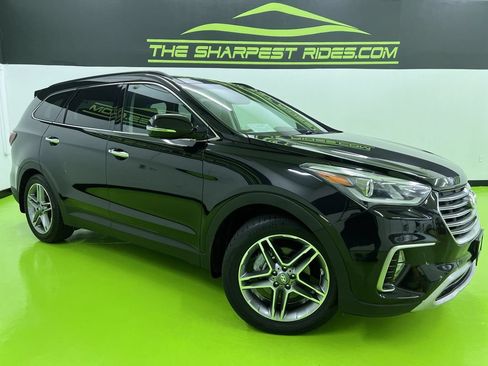 Used 2017 Hyundai Santa Fe FWD image 1