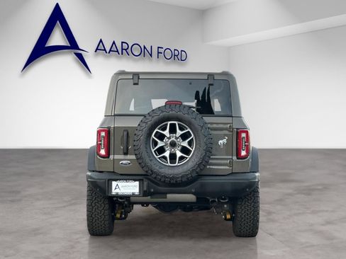 New 2025 Ford Bronco Badlands image 4