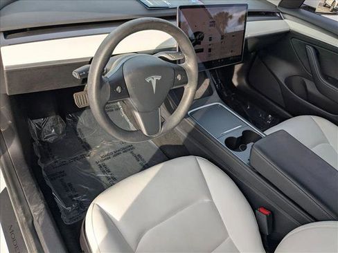 Used 2021 Tesla Model 3 Standard Range Plus image 10